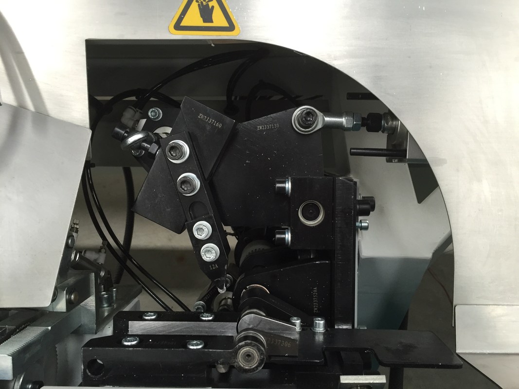 OEM इन्सुलेट ग्लास स्पेसर झुकने मशीन नीले और सफेद रंग में