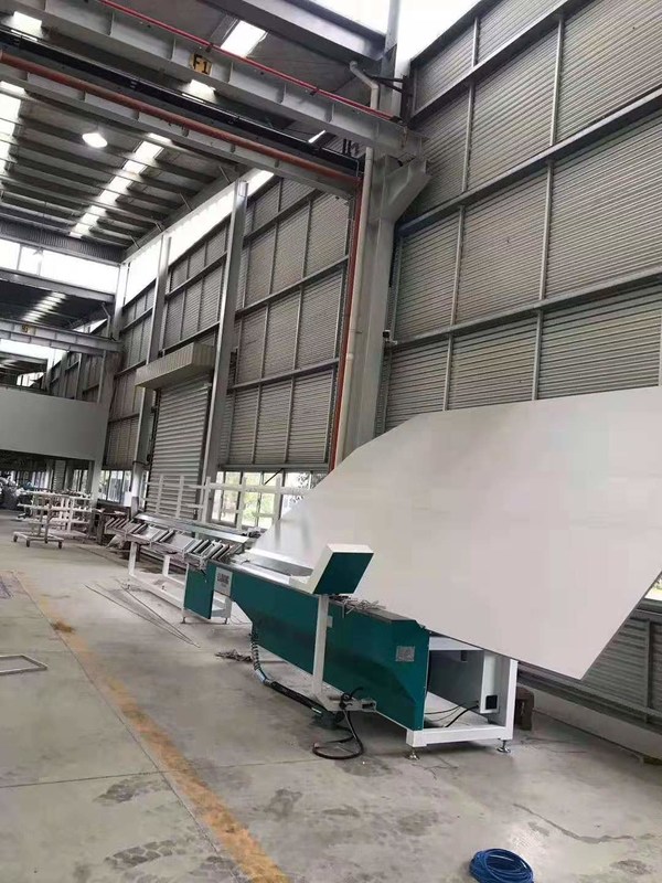 कॉम्पैक्ट स्ट्रक्चर स्पेसर झुकने वाली मशीन, रैक ग्रीन कलर के 12 सेट