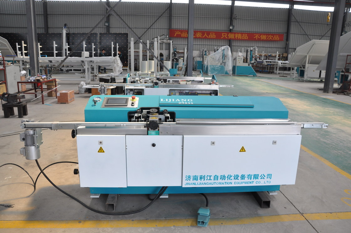 अपमानजनक उत्पादन लाइन के लिए शक्तिशाली गर्म पिघल ब्यूटाइल मशीन / ब्यूटाइल एक्सट्रूडर मशीन