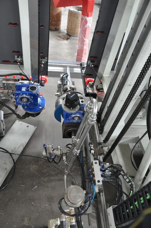 मैक्स ग्लास Szie 2500 * 4500mm वर्टिकल इंसुलेटिंग ग्लास मशीन / डबल ग्लास मशीन सीलिंग रोबोट