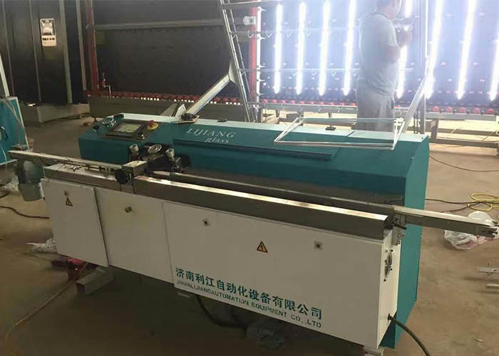 बिग बैरल इंसुलेटिंग ग्लास उत्पादन लाइन स्वचालित ब्यूटाइल एक्सट्रूडर मशीन उच्च कार्य क्षमता