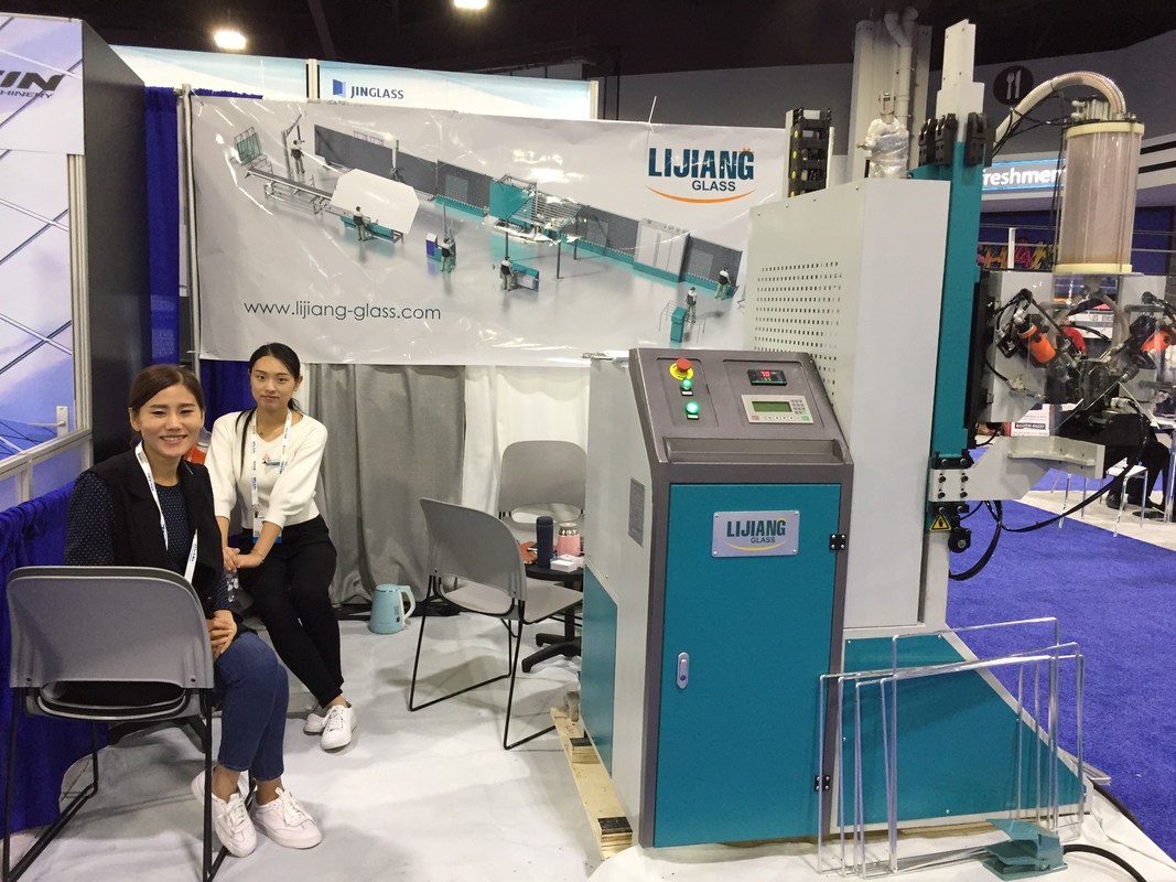 Desiccant भरने की मशीन स्वचालित रूप से स्पेसर फ्रेम में ड्रिलिंग छेद की कार्रवाई को स्वचालित रूप से प्राप्त कर सकती है