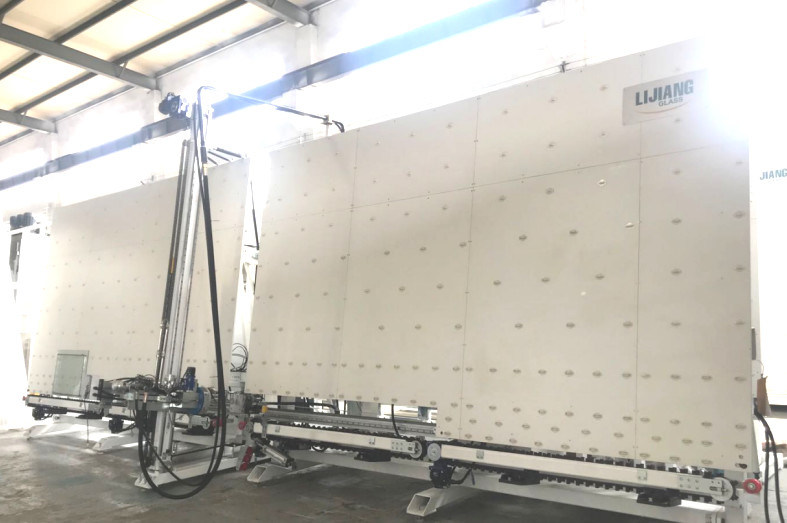 3 या 4-स्टेप ग्लास के लिए स्वचालित इन्सुलेट ग्लास सीलिंग रोबोट मशीन