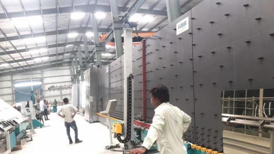 कम ई फिल्म के विलोपन के लिए स्वचालित कम ई ग्लास फिल्म एज ग्राइंडिंग मशीन