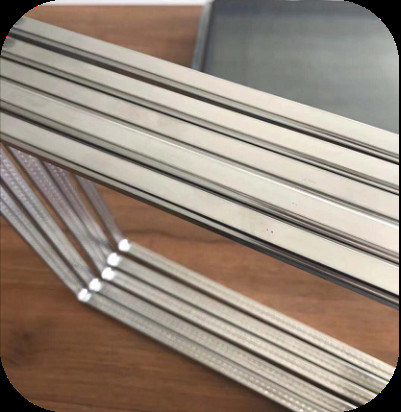 डबल ग्लास के लिए वार्म एडीज टेक्नोलजी ब्यूटाइल एल्युमिनियम सैपसर और कोल्ड एडज अलुमिम स्पेसर